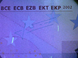 Banconota da euro 50 con visione ad ultravioletto - USB MACRO CHECK